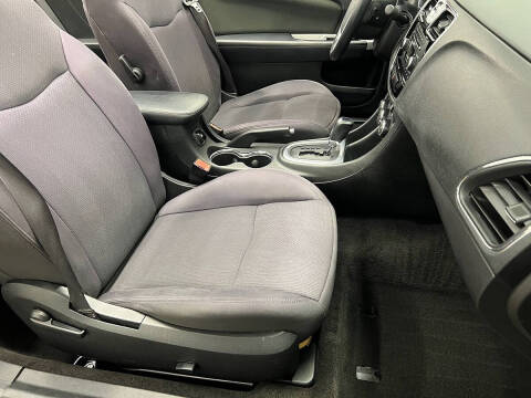 2012 Chrysler 200 Touring