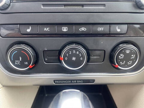 2015 Volkswagen Passat 1.8T Limited Edition