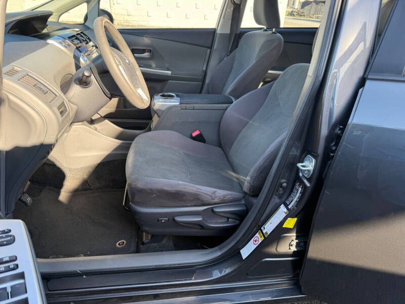 2012 Toyota Prius v Two