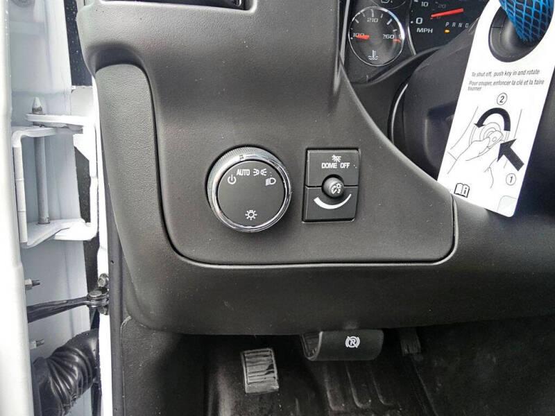 2025 Chevrolet Express 2500