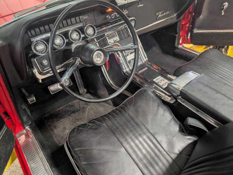1965 Ford Thunderbird