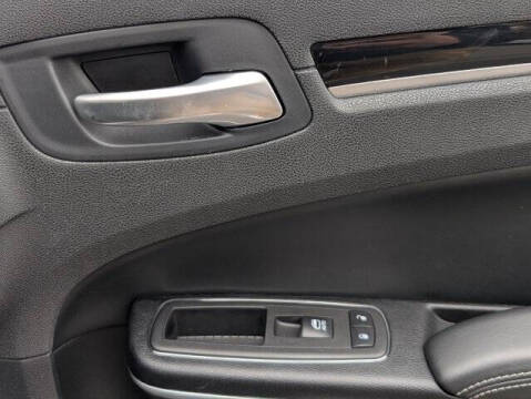 2023 Chrysler 300 S V8