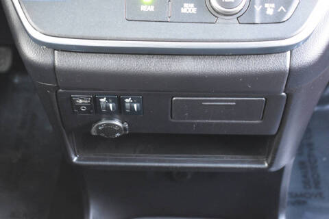 2017 Toyota Sienna SE 8-Passenger