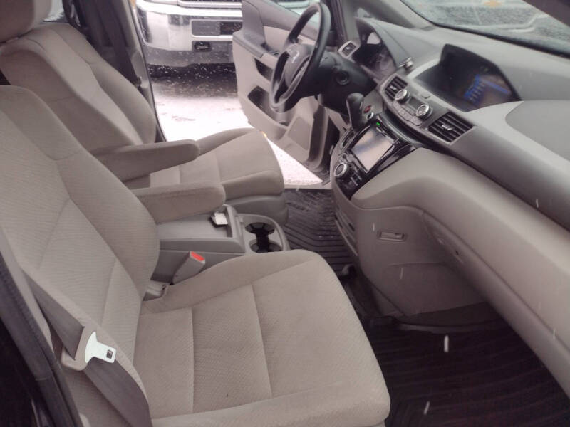 2016 Honda Odyssey SE photo 16