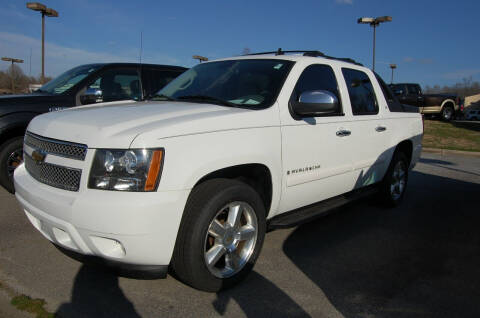 2008 Chevrolet Avalanche for sale at Modern Motors - Thomasville INC in Thomasville NC