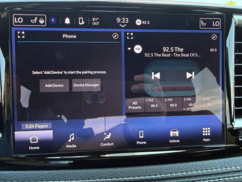 2024 Chrysler Pacifica Touring