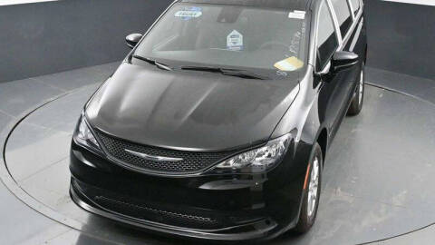 2025 Chrysler Voyager LX