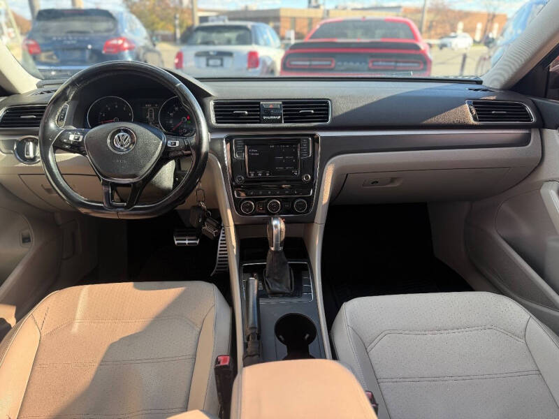 2018 Volkswagen Passat 2.0T R-Line