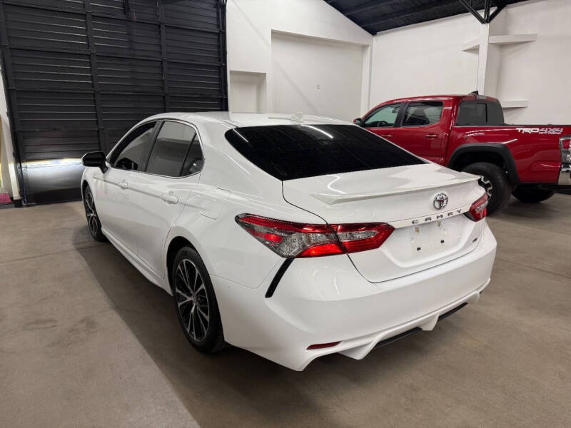 2019 Toyota Camry SE