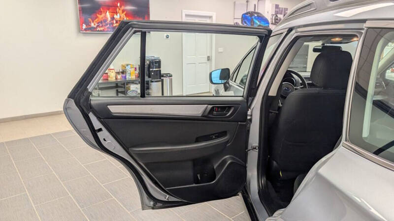 2018 Subaru Outback 2.5i