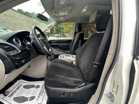 2012 Chrysler Town and Country Touring