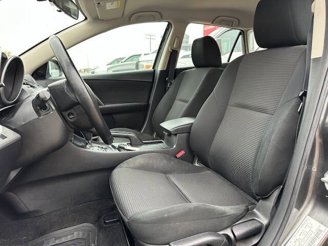 2013 Mazda MAZDA3 i Touring