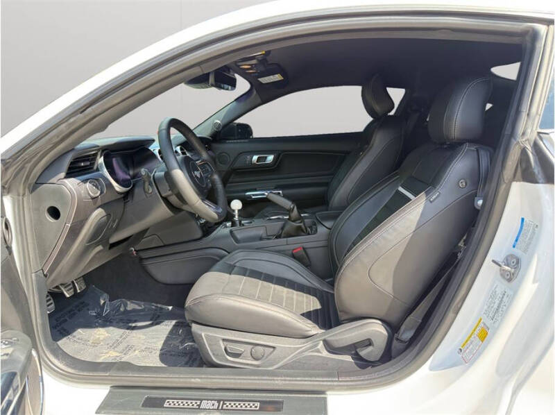 2022 Ford Mustang Mach 1