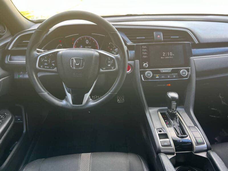 2020 Honda Civic Sport photo 9