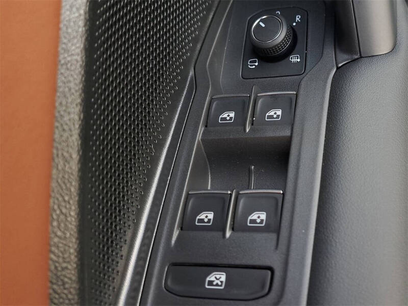 2026 Volkswagen Tiguan SEL R-Line Turbo 4Motion