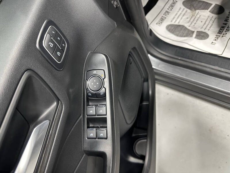 2025 Ford Escape Platinum