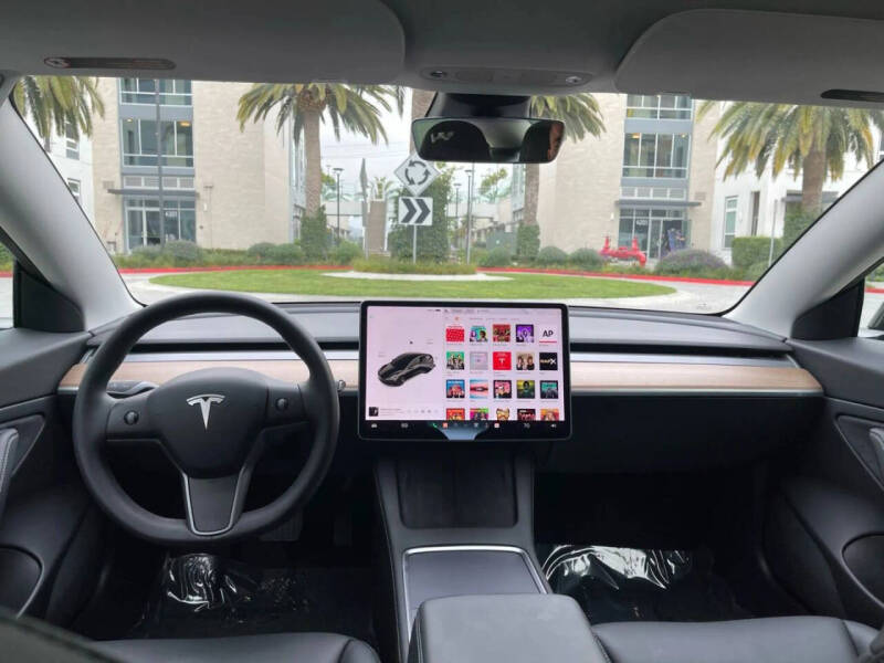 2021 Tesla Model 3 Standard Range Plus