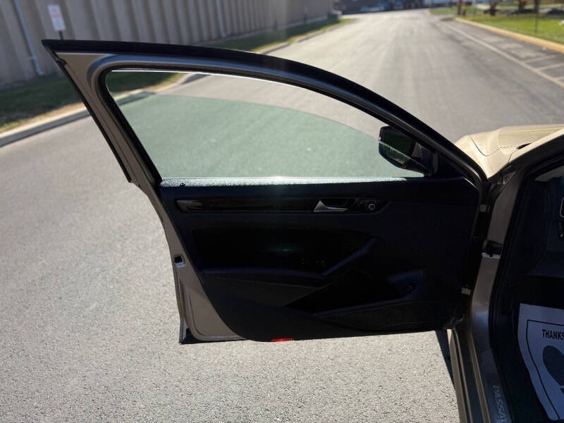 2015 Volkswagen Passat 2.0L TDI SEL Premium