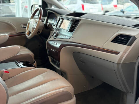 2013 Toyota Sienna Limited 7-Passenger