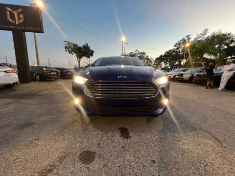 2014 Ford Fusion SE