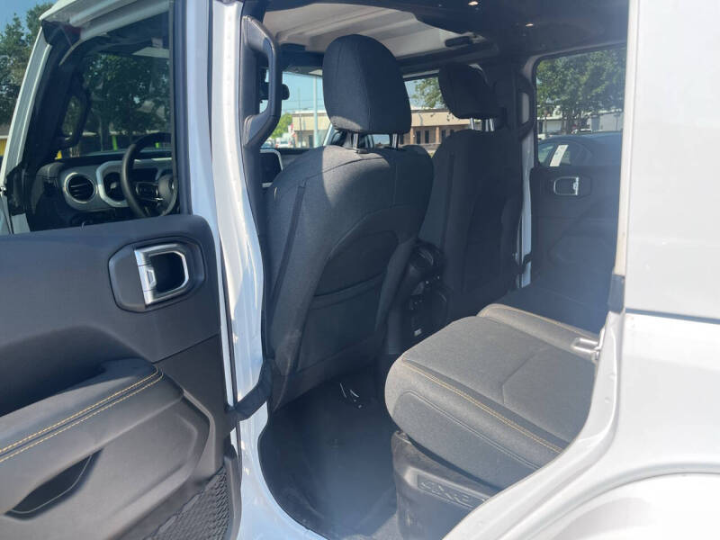 2024 Jeep Wrangler Sahara 4xe