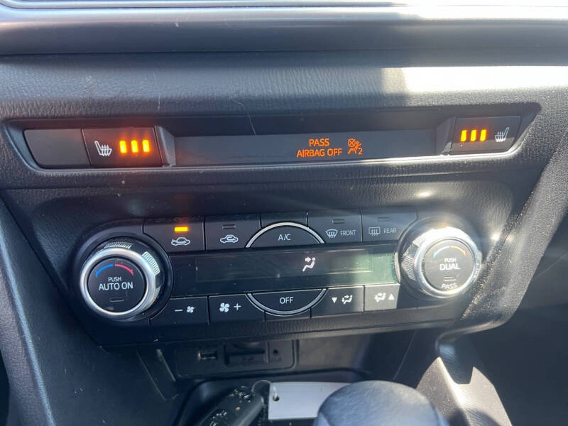 2018 Mazda MAZDA3 Touring