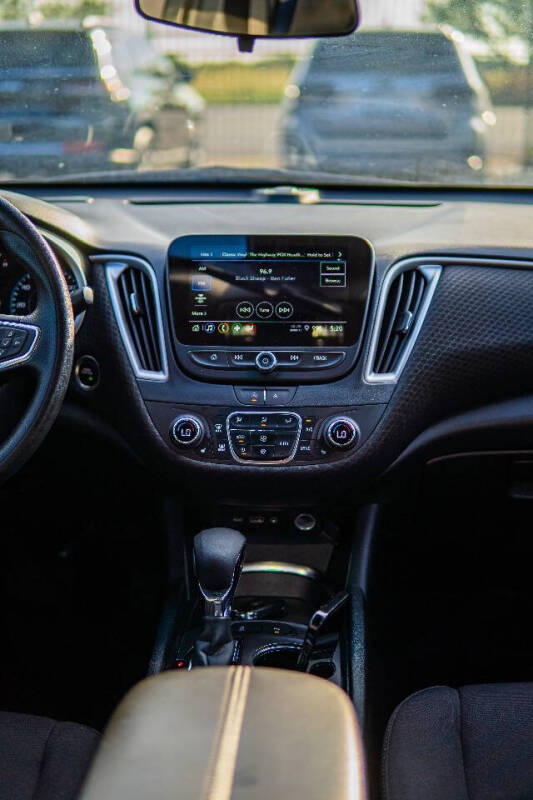 2024 Chevrolet Malibu LT