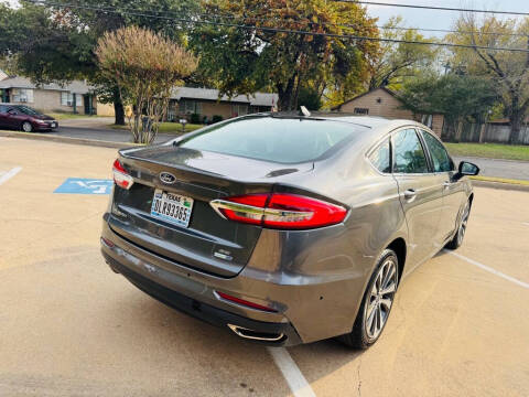 2020 Ford Fusion SE
