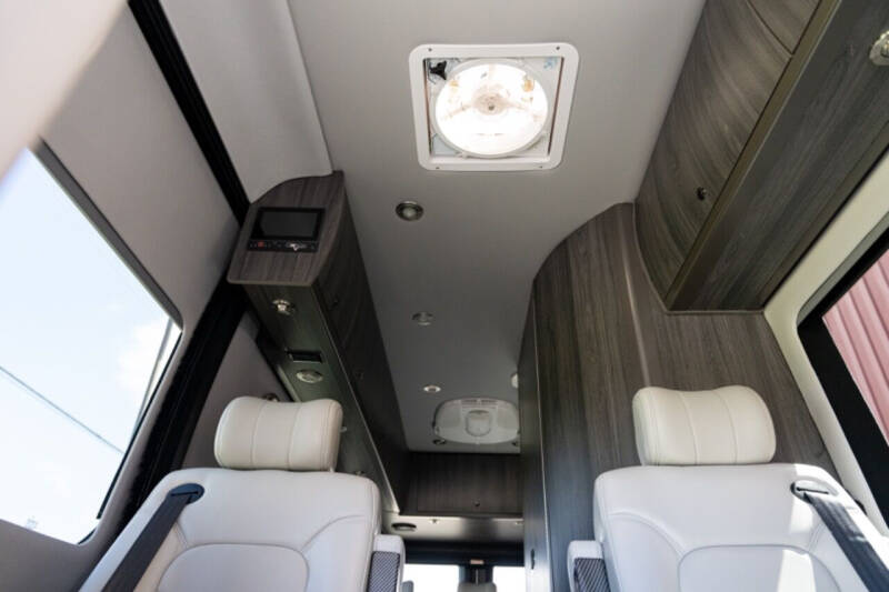 2022 Mercedes-Benz Sprinter Cargo Van Base photo 29