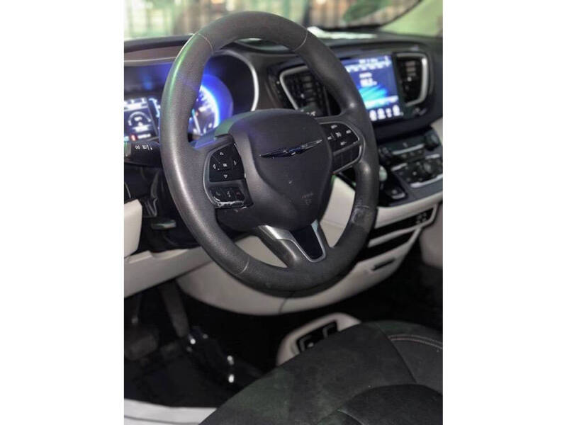 2017 Chrysler Pacifica Touring