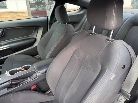 2021 Ford Mustang EcoBoost