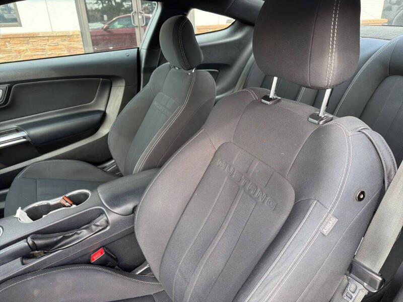 2021 Ford Mustang EcoBoost