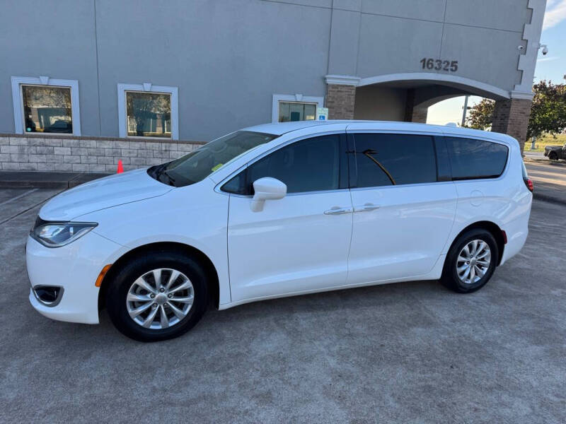 2018 Chrysler Pacifica Touring Plus
