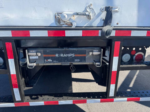 2018 Freightliner M2 106