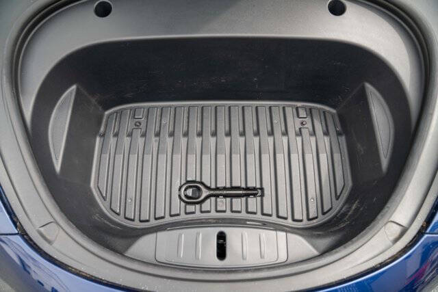 2020 Tesla Model 3 28