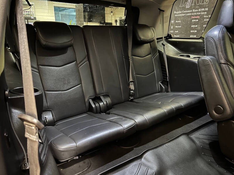 2018 Cadillac Escalade Luxury