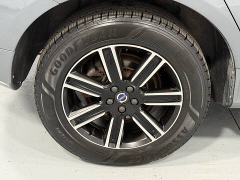 2017 Volvo XC60 T5 Dynamic