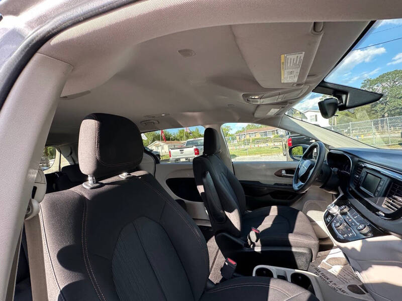 2017 Chrysler Pacifica LX