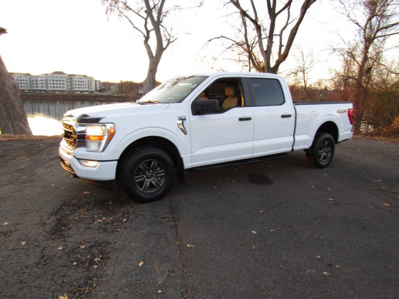 2021 Ford F-150 XLT photo 2