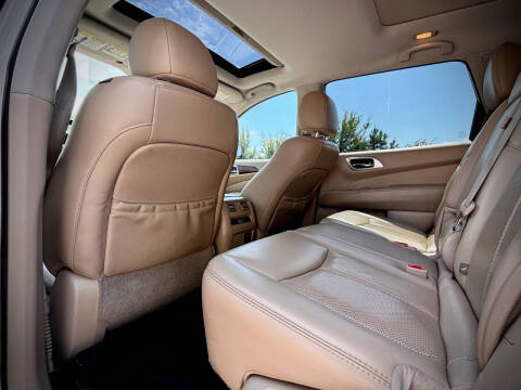 2017 Nissan Pathfinder Platinum
