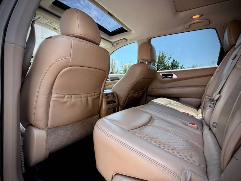 2017 Nissan Pathfinder Platinum