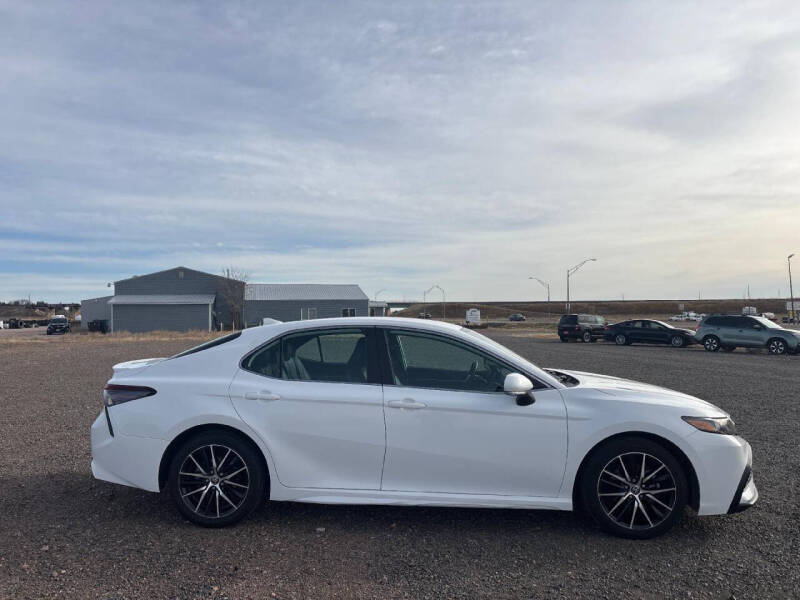 2022 Toyota Camry SE