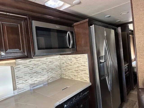 2016 Freightliner XCR Chassis