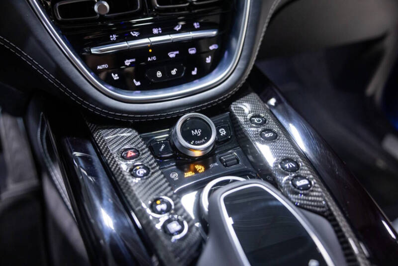 2023 Aston Martin DBX 707