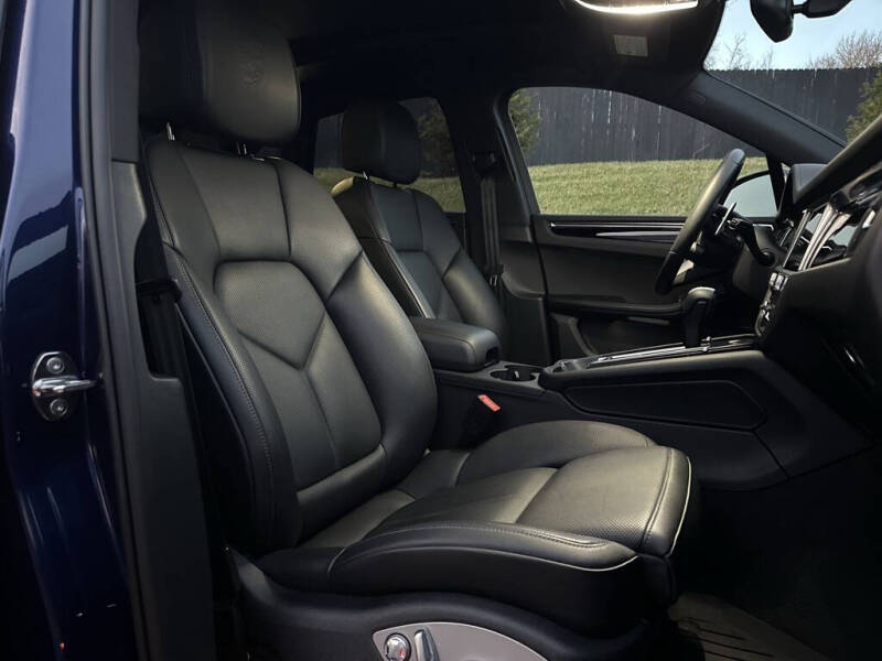 2024 Porsche Macan T