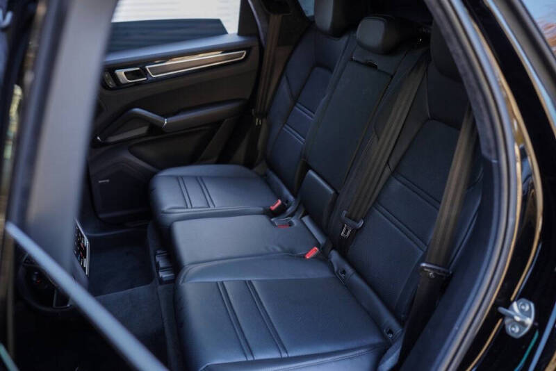 2022 Porsche Cayenne GTS