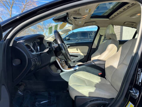 2018 Volvo S60 T5 Inscription Platinum