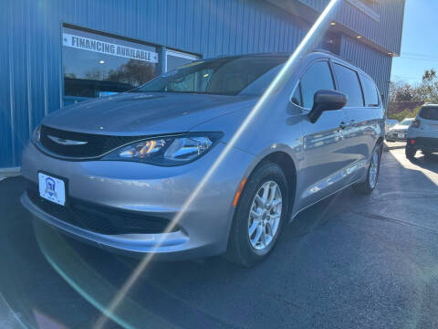 2021 Chrysler Voyager for sale at GT Brothers Automotive in Eldon MO