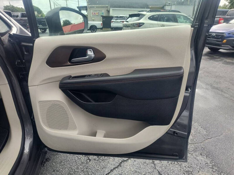 2018 Chrysler Pacifica Touring L Plus