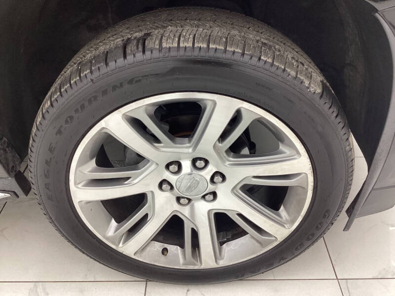 2017 Cadillac Escalade Luxury